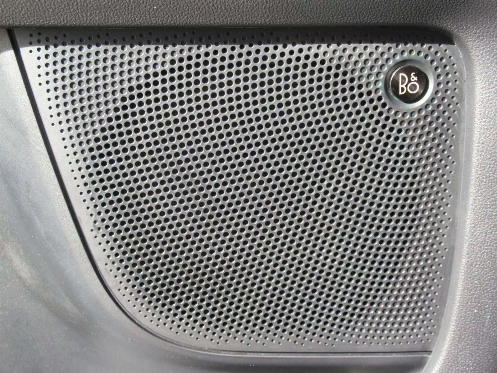 Used 2025 White Ford Badlands image 24