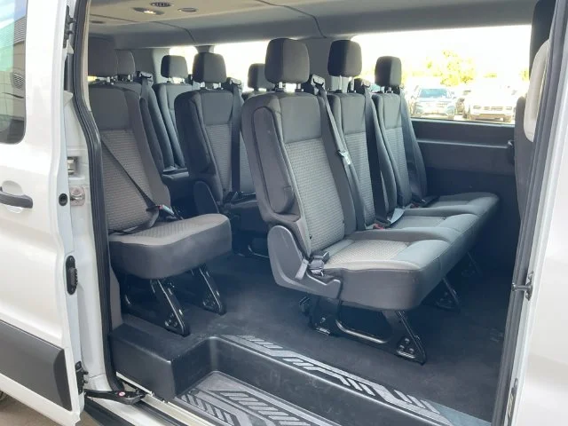 Certified Used 2025 Oxford White Ford XLT image 23
