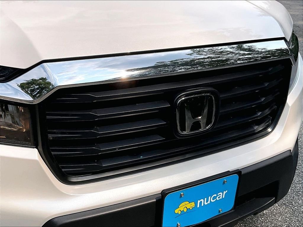 Used 2023 White Honda RTL image 32