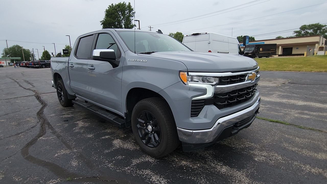 Used 2024 Slate Gray Metallic Chevrolet LT image 2