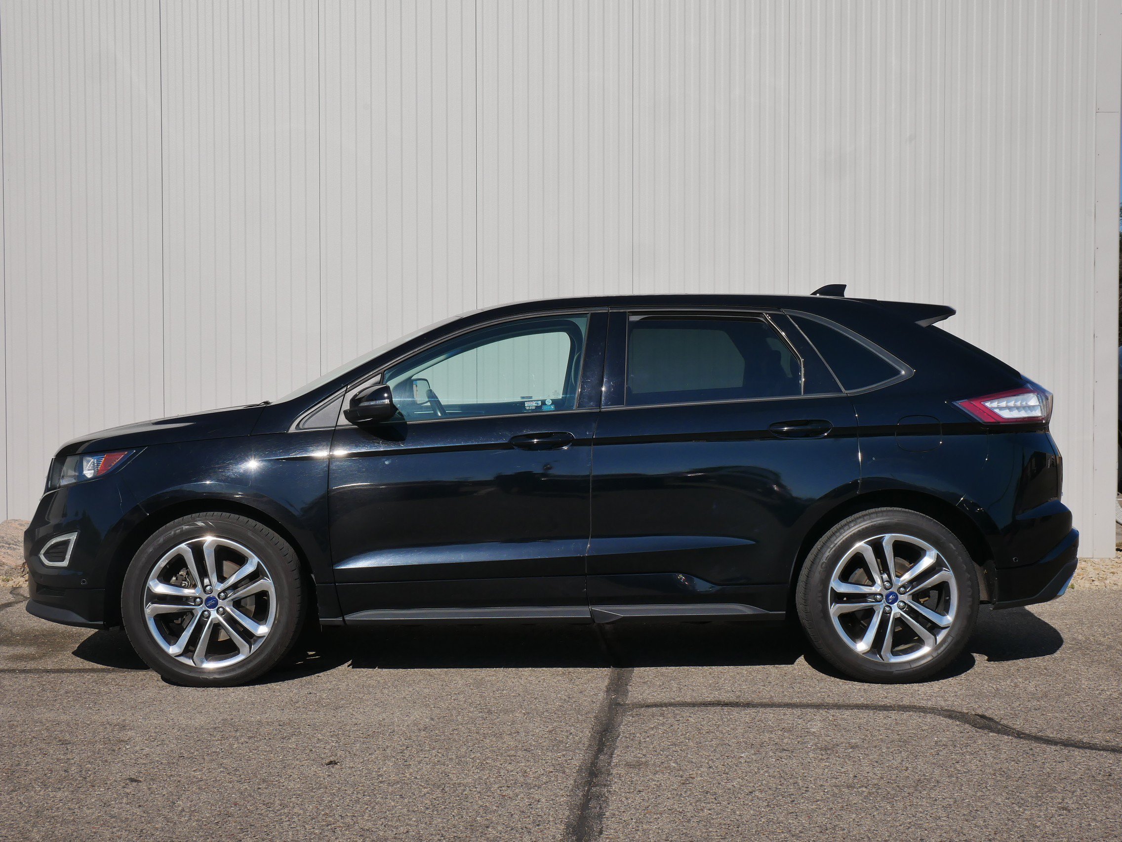 Used 2016 Ford Edge Sport with VIN 2FMPK4AP1GBC30288 for sale in Hastings, Minnesota
