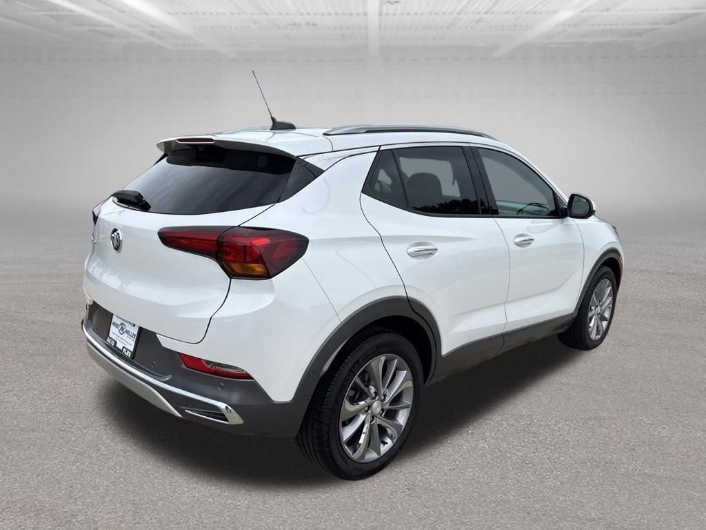 Used 2021 White Frost Buick Essence image 5