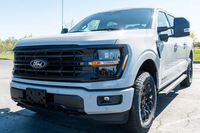 New 2026 Avalanche Ford XLT image 2
