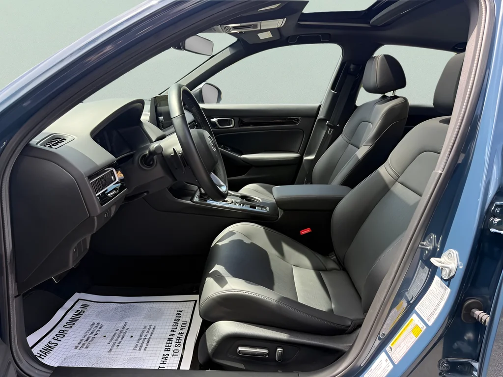 2025 Honda Civic Sport Touring - Photo 9