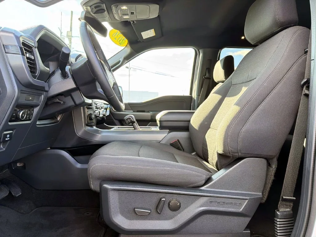 Used 2026 Oxford White Ford XLT image 14