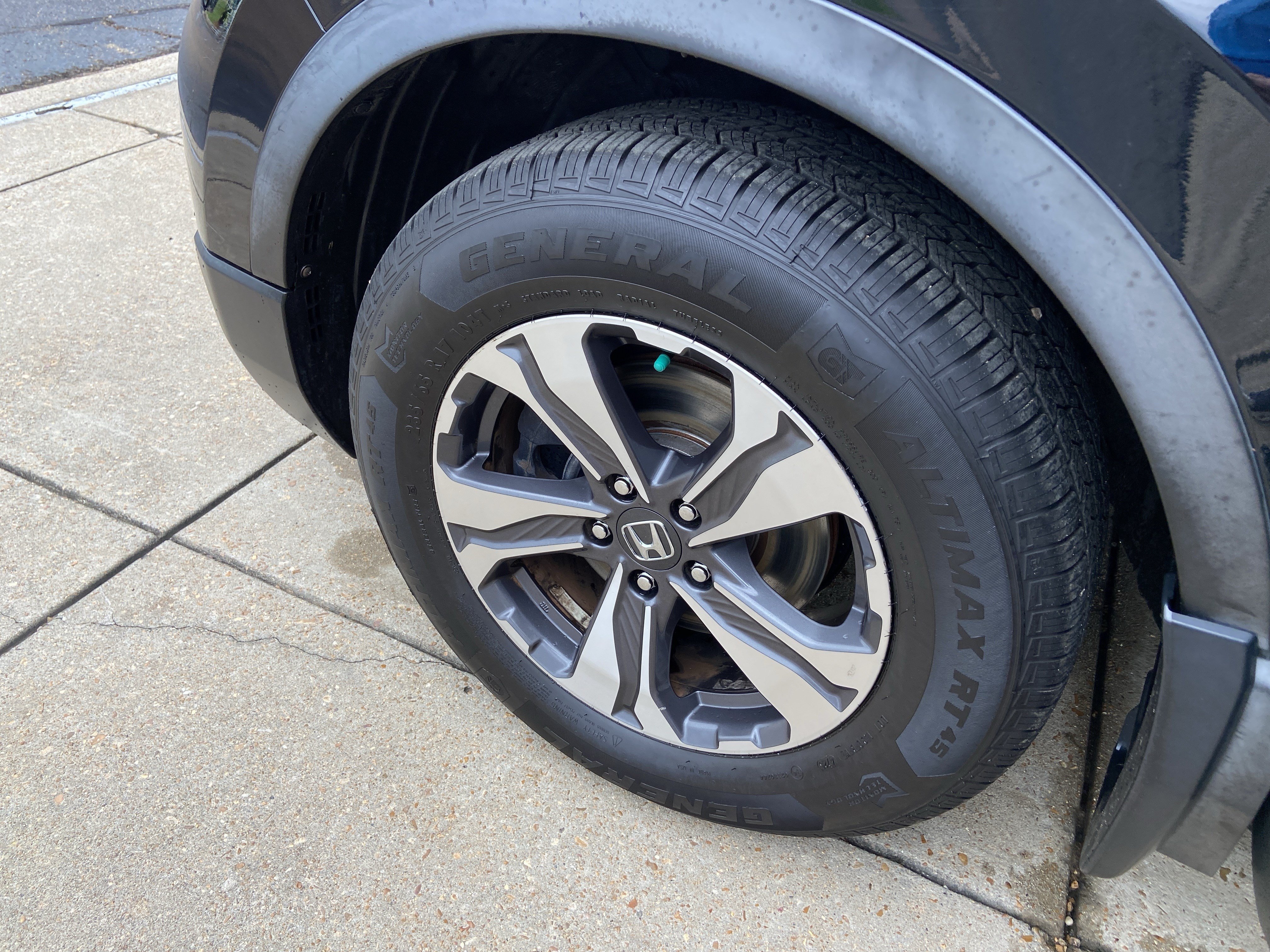 Used 2018 Crystal Black Pearl Honda LX image 27