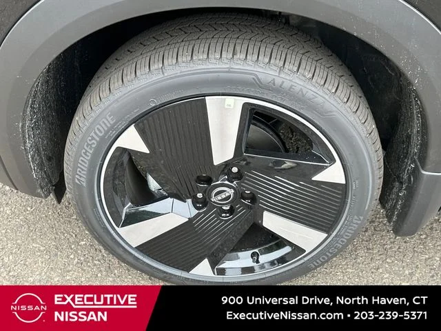 Used 2025 Black Nissan SR image 8
