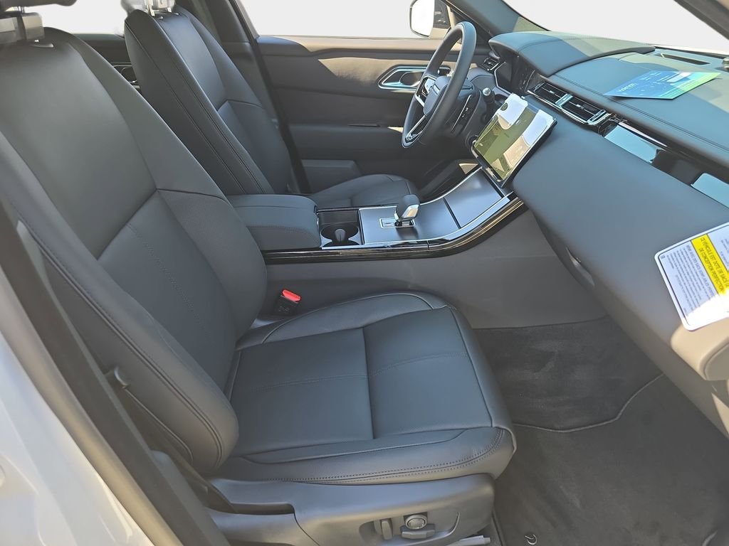 New 2026 Fuji White Land Rover Dynamic SE image 10