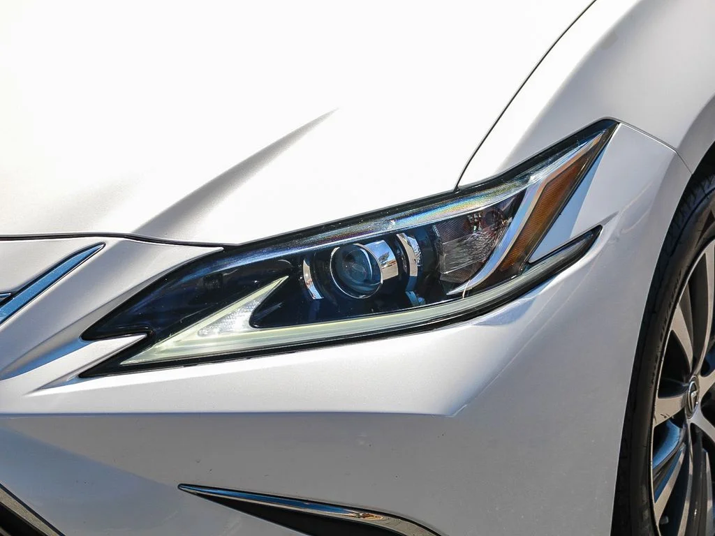 Used 2020 White Lexus 350 image 5