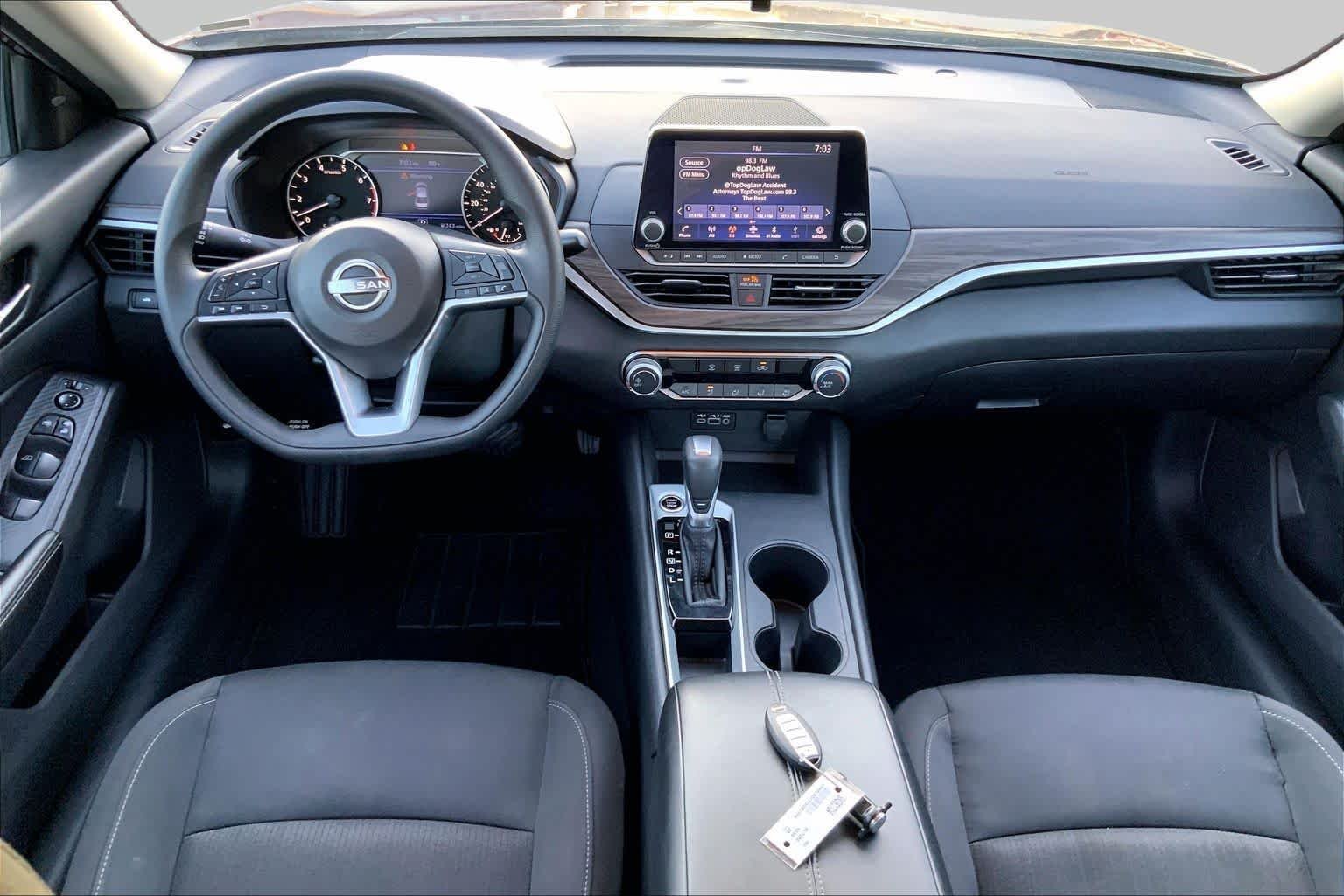 Used 2025 Garnet Pearl Metallic Nissan SV image 14