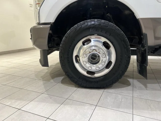 Certified Used 2022 Oxford White Ford King Ranch image 32