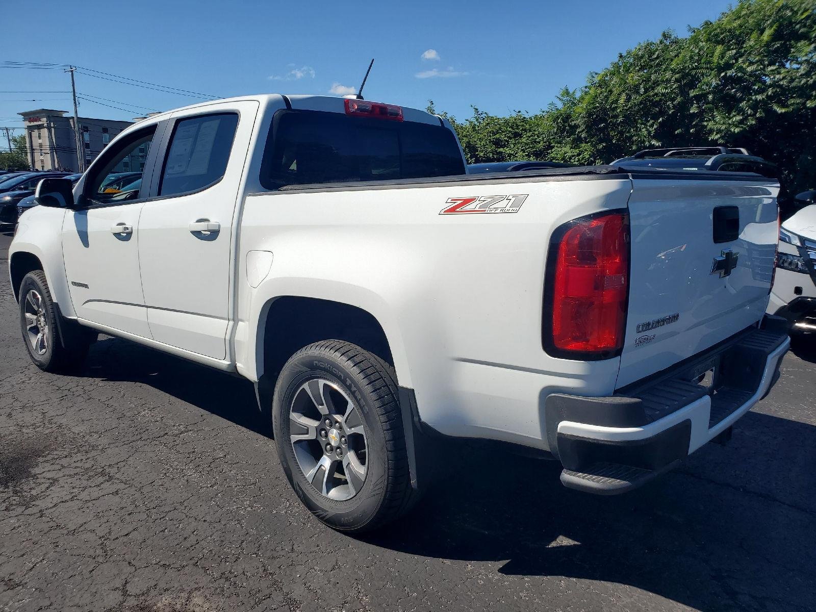 Used 2016 Summit White Chevrolet 4WD Z71 image 3