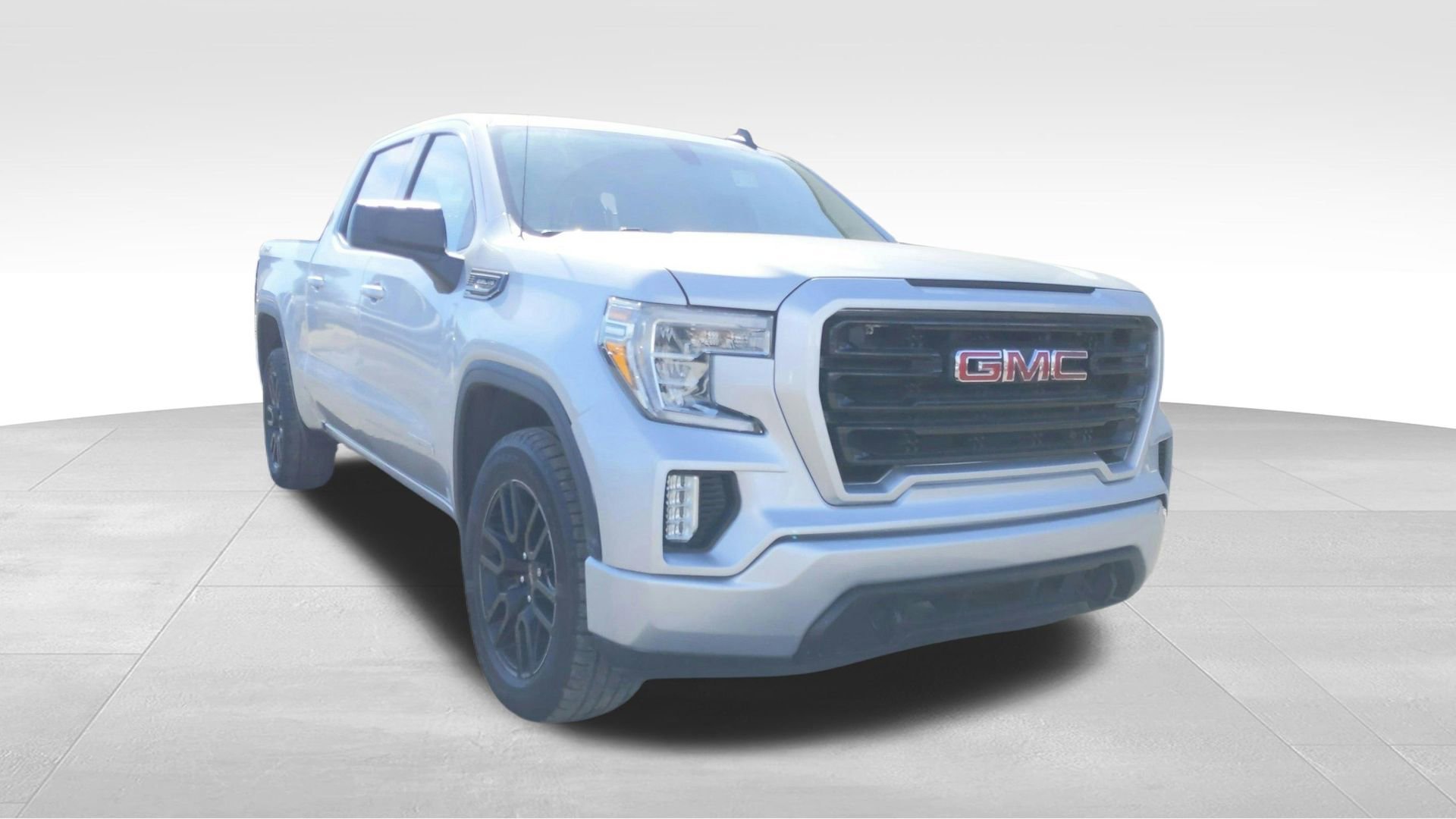2020 GMC Sierra 4WD Crew Cab Short Box Elevation's photo