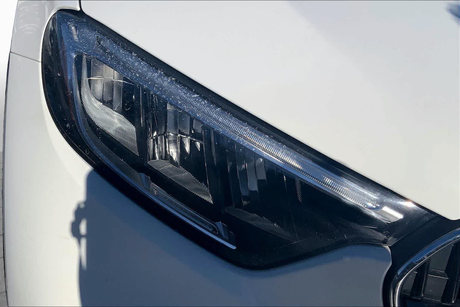 New 2026 Polar White Mercedes-Benz GLC 300 image 17