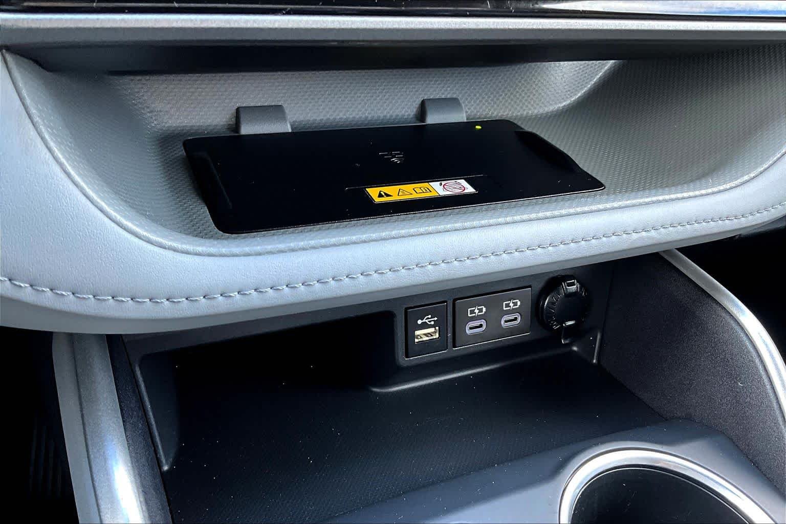 2025 Toyota Highlander XLE - Photo 35