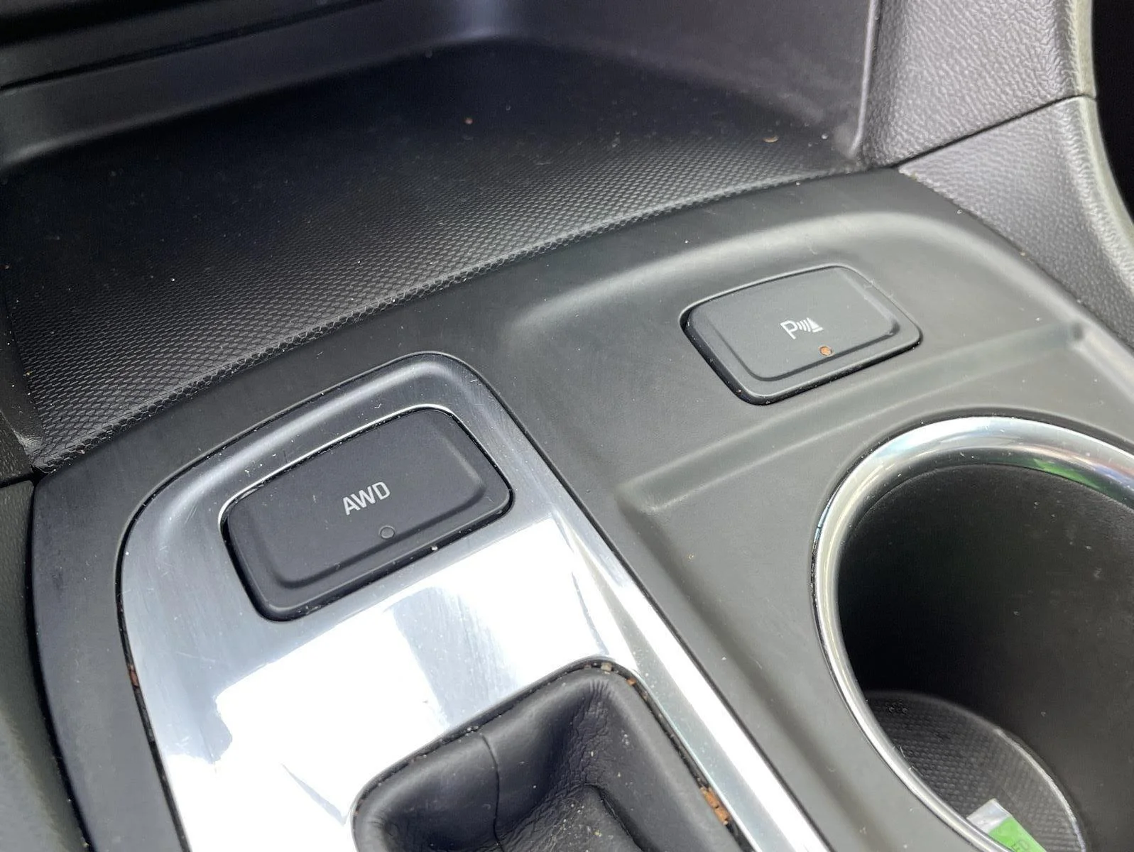 Used 2024 Lakeshore Blue Metallic Chevrolet LT image 32