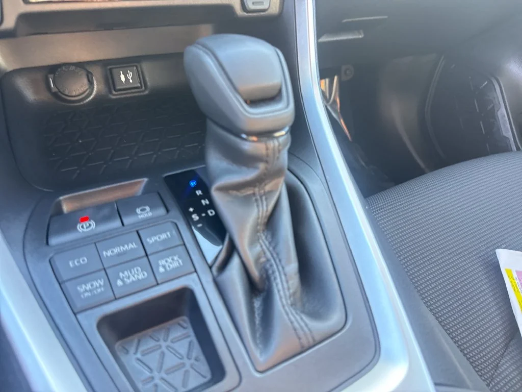 Certified Used 2019 Silver Toyota LE image 29