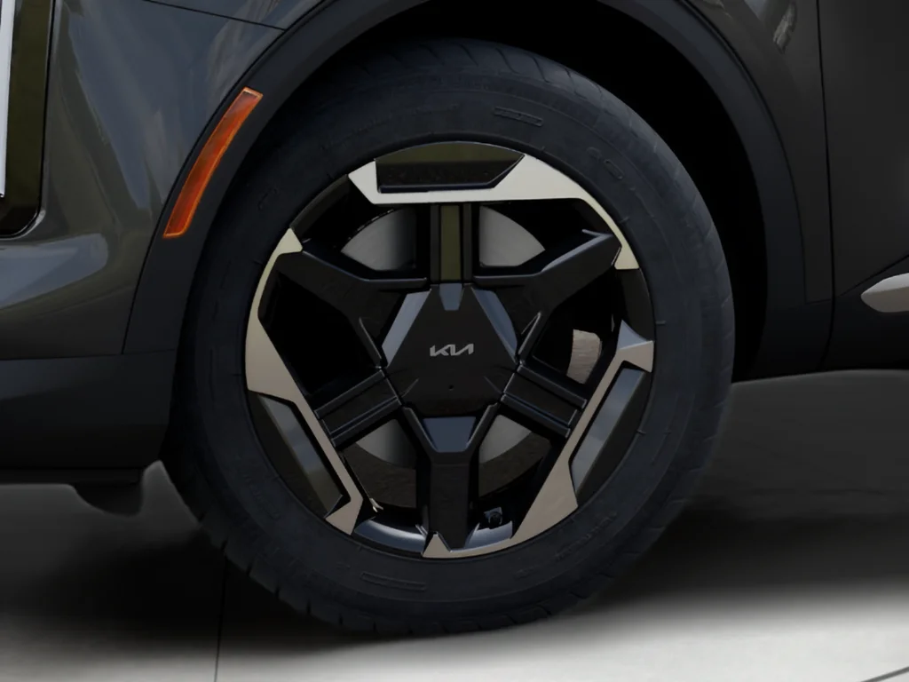 New 2027 Gray Kia S image 24