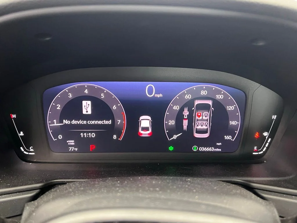 Used 2023 White Honda EX image 14