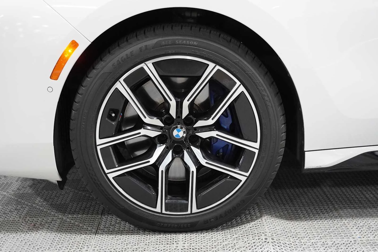 Certified Used 2023 Mineral White Metallic BMW 760i xDrive image 8