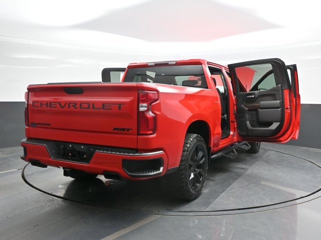 Used 2021 Red Chevrolet RST image 29