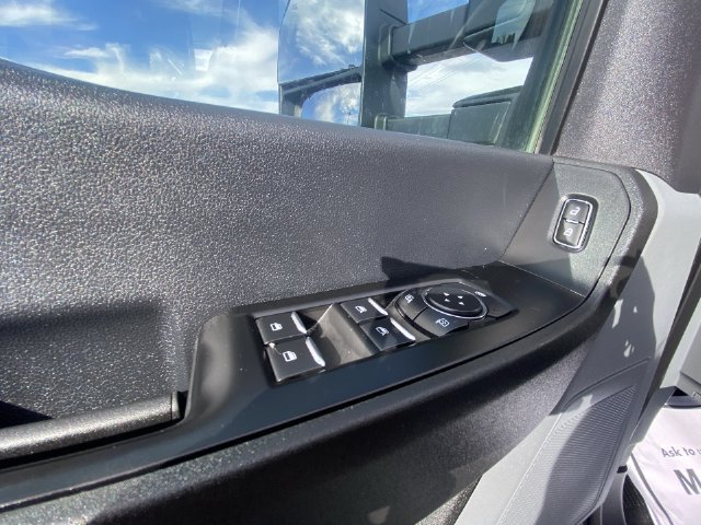 Used 2023 Iconic Silver Ford XL image 13