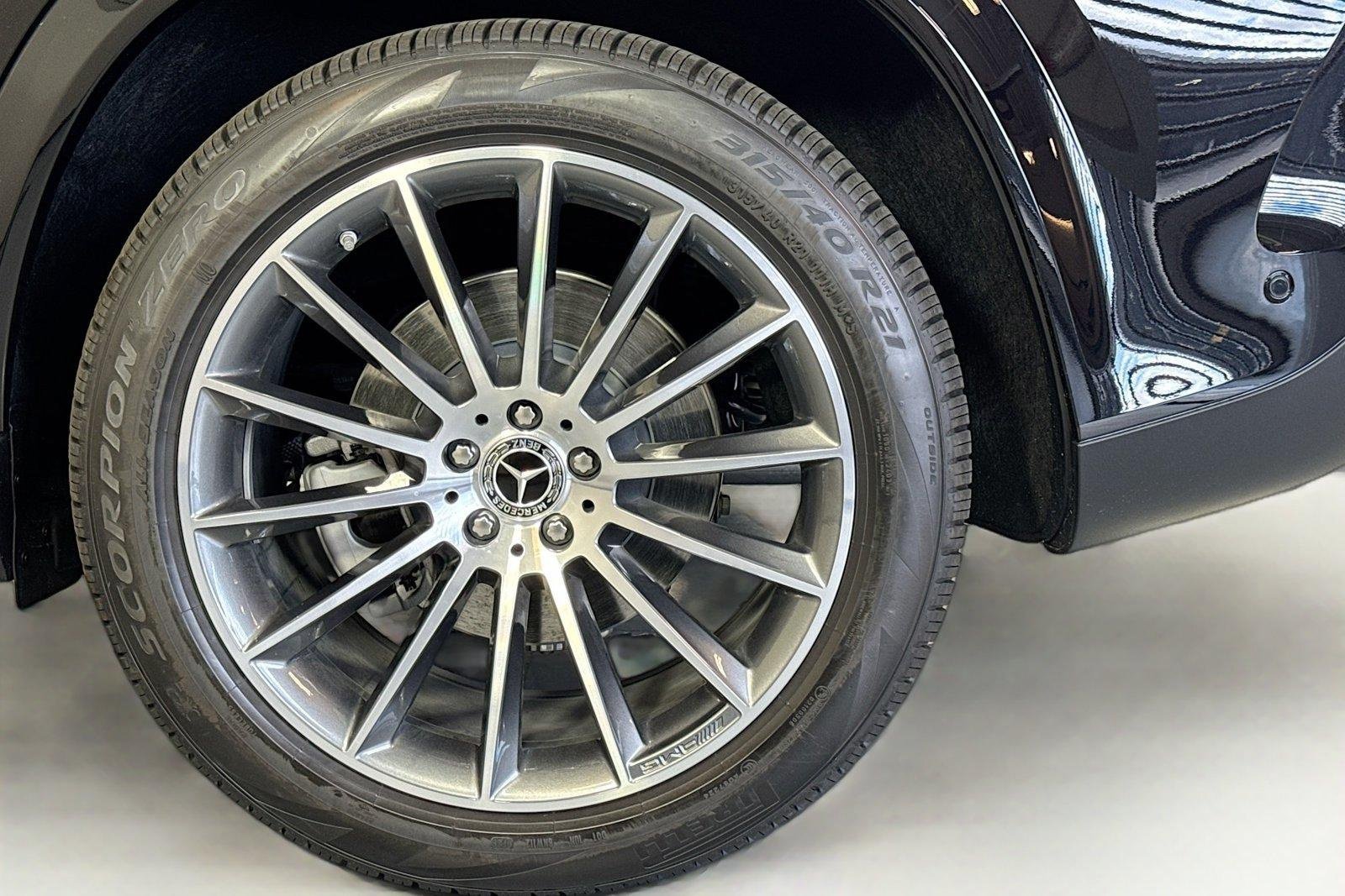 New 2026 Obsidian Black Metallic Mercedes-Benz GLE 450 image 29