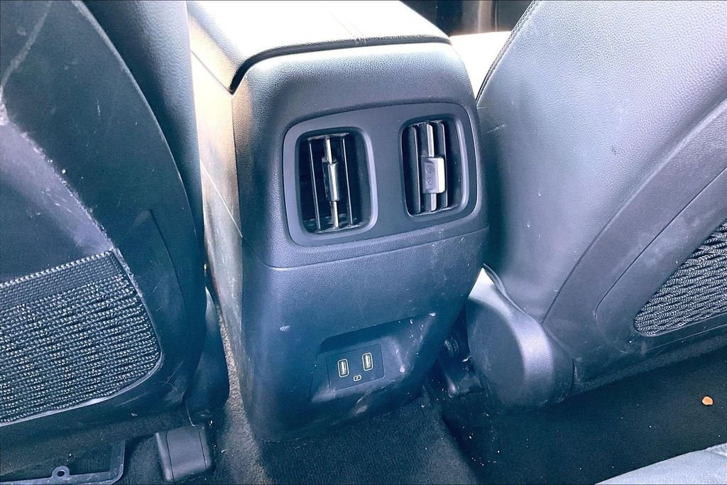 Used 2022 Phantom Black Hyundai Limited image 19