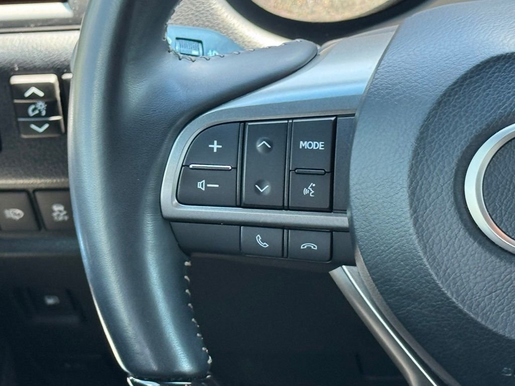 Used 2023 Black Lexus 460 image 28
