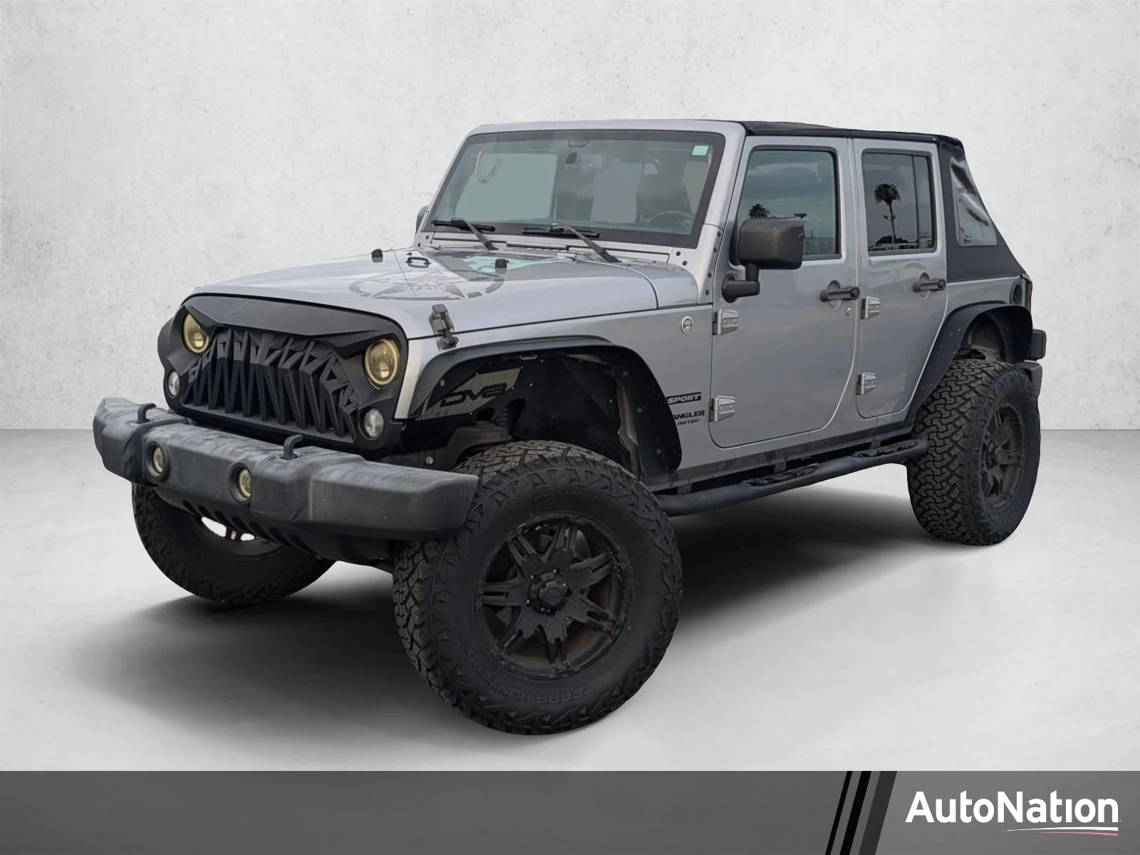 Used 2014 Billet Metallic Clearcoat Jeep Sport image 1