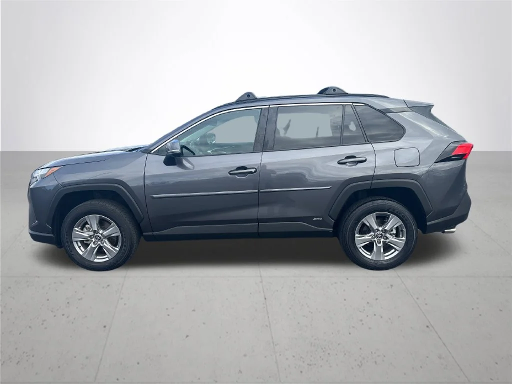 Used 2022 Gray Toyota XLE image 10