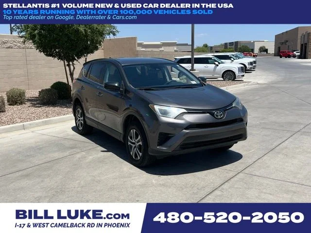 2017 Toyota RAV4 LE's photo