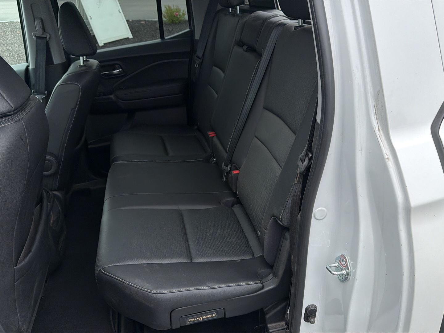 Used 2023 Platinum White Pearl Honda  image 19