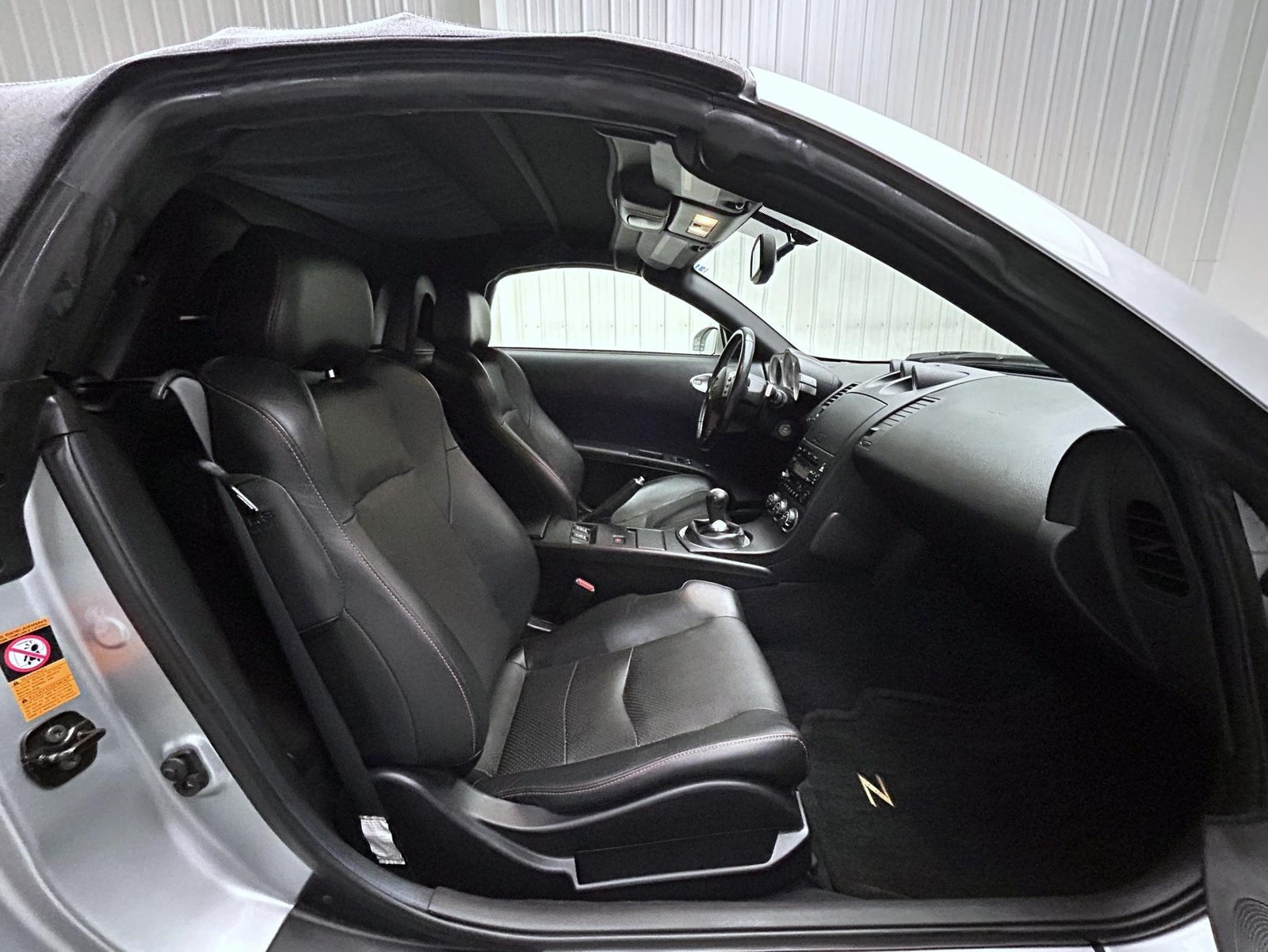 Used 2005 Silver Nissan Grand Touring image 15