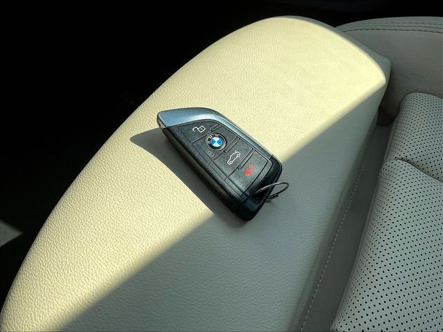 Certified Used 2022 White BMW sDrive30i image 37