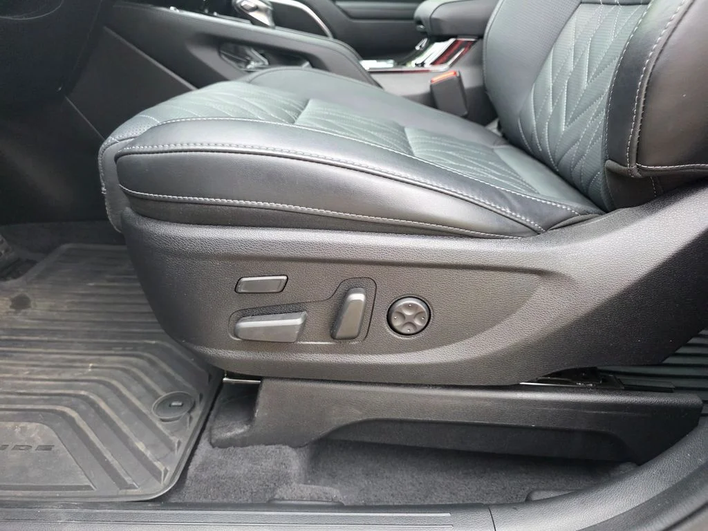 Used 2025 Wolf Gray Kia SX-Prestige X-Line image 22