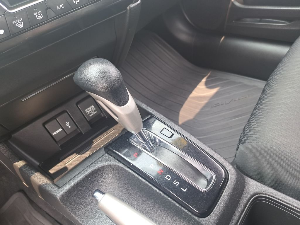 Used 2015 Black Honda SE image 28