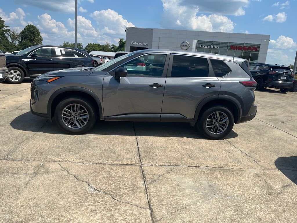 Used 2024 Gray Nissan S image 2
