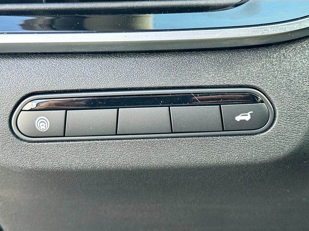 New 2027 BLACK OBSIDIAN INFINITI Pure FWD image 10