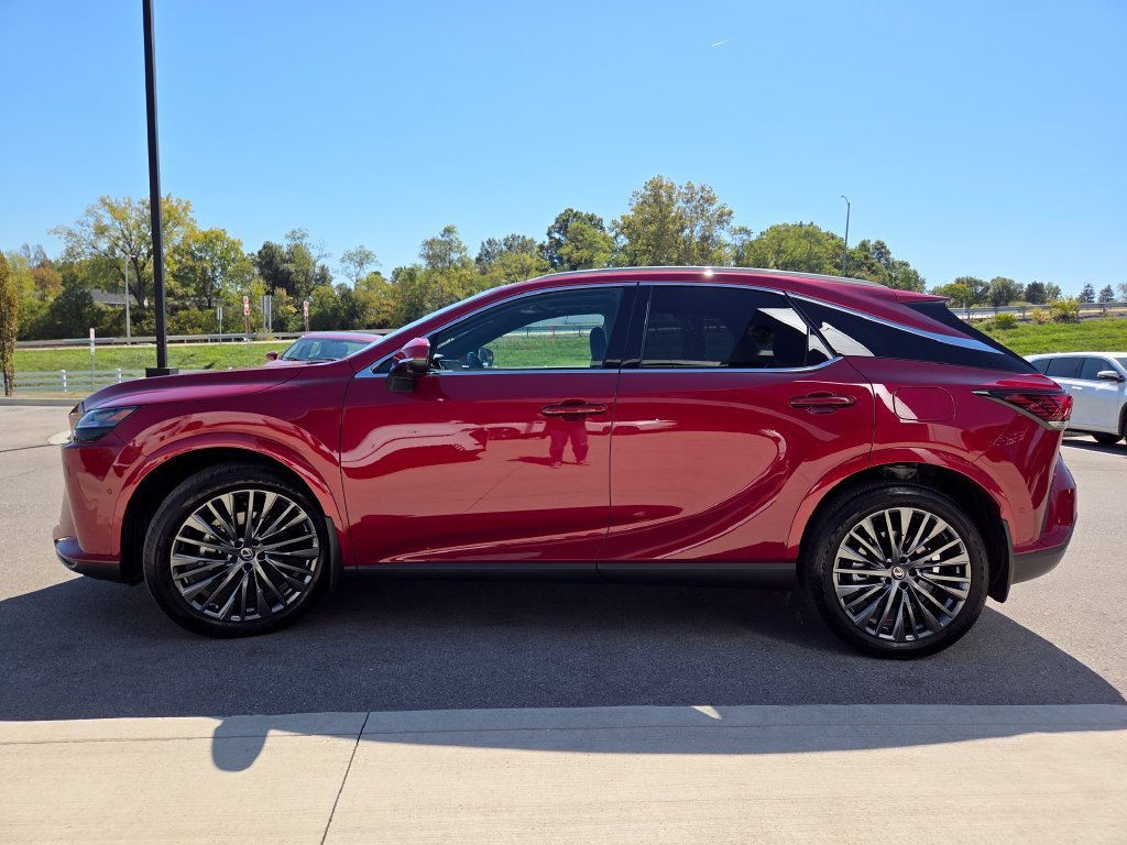 Certified Used 2026 MATADOR RED MICA Lexus 350h Luxury image 27
