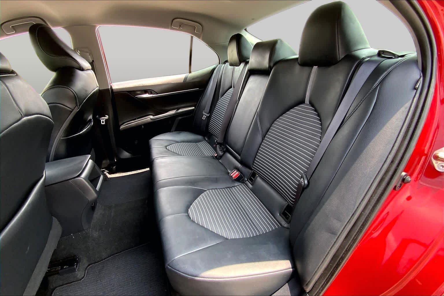 Used 2020 Supersonic Red Toyota SE image 20