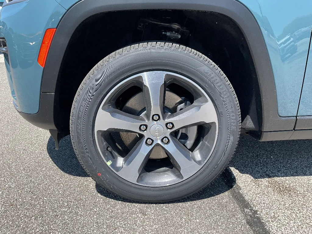 New 2026  Jeep Limited image 15