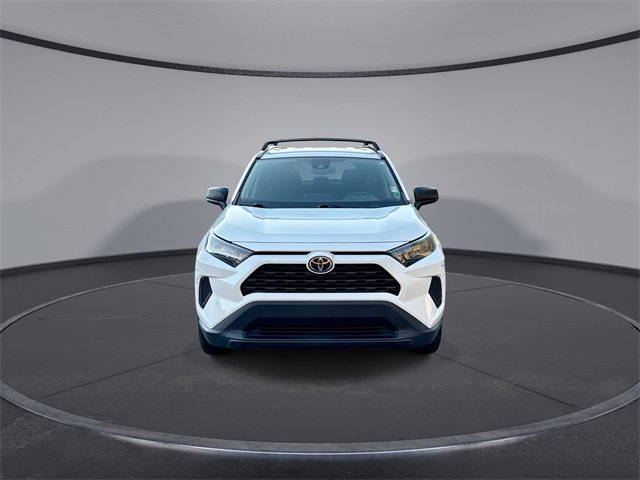 2021 Toyota RAV4 LE photo 3