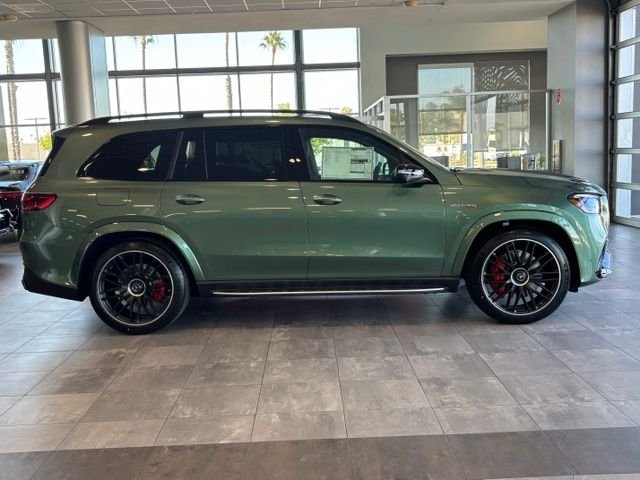 New 2026 MANUFAKTUR Ireland Mid Green Metallic Mercedes-Benz AMG® GLS 63 4MATIC+ SUV image 3