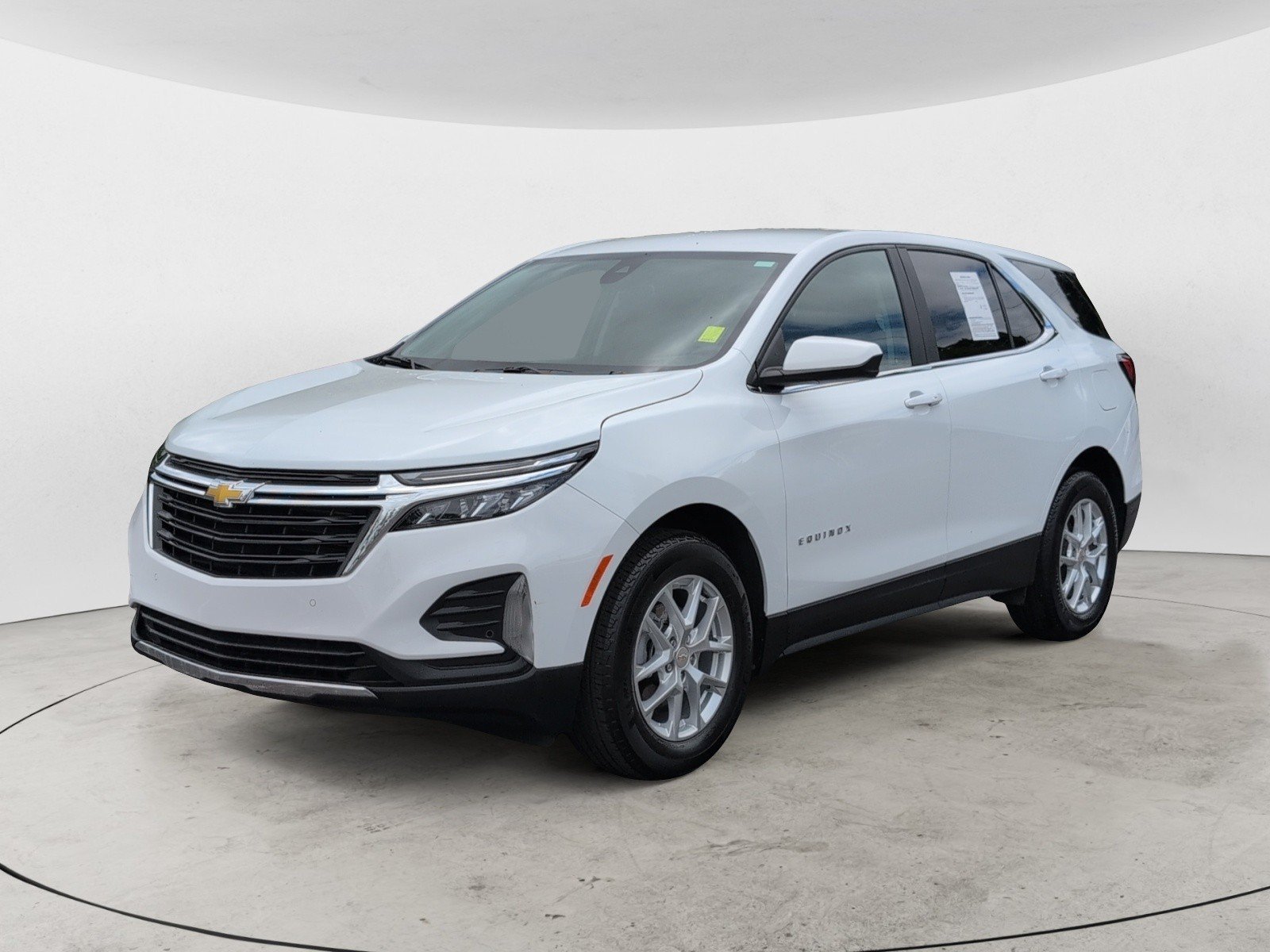 Used 2024 Summit White Chevrolet LT image 6