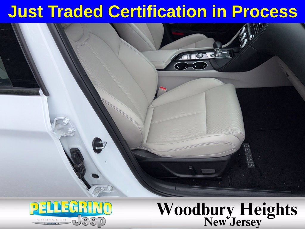 Used 2023 White Genesis 2.0T image 15