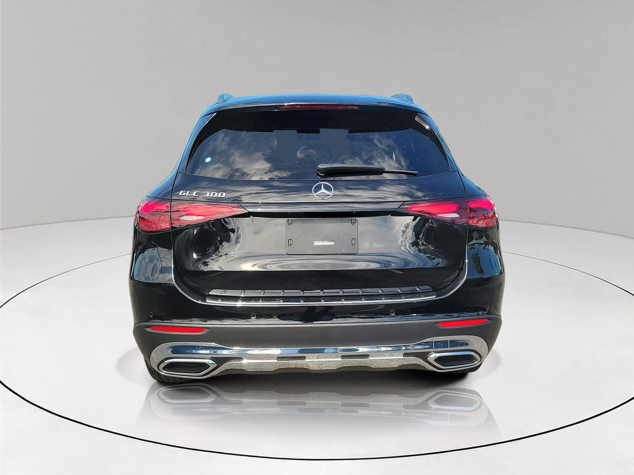 Certified Used 2026 Black Mercedes-Benz GLC 300 image 5