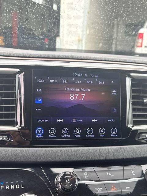 Used 2017 White Chrysler Touring L image 19