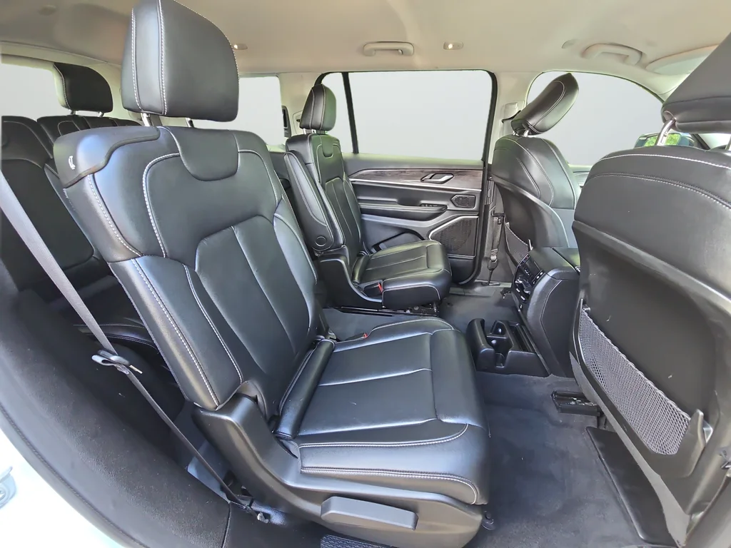 Used 2022 White Jeep Limited image 28