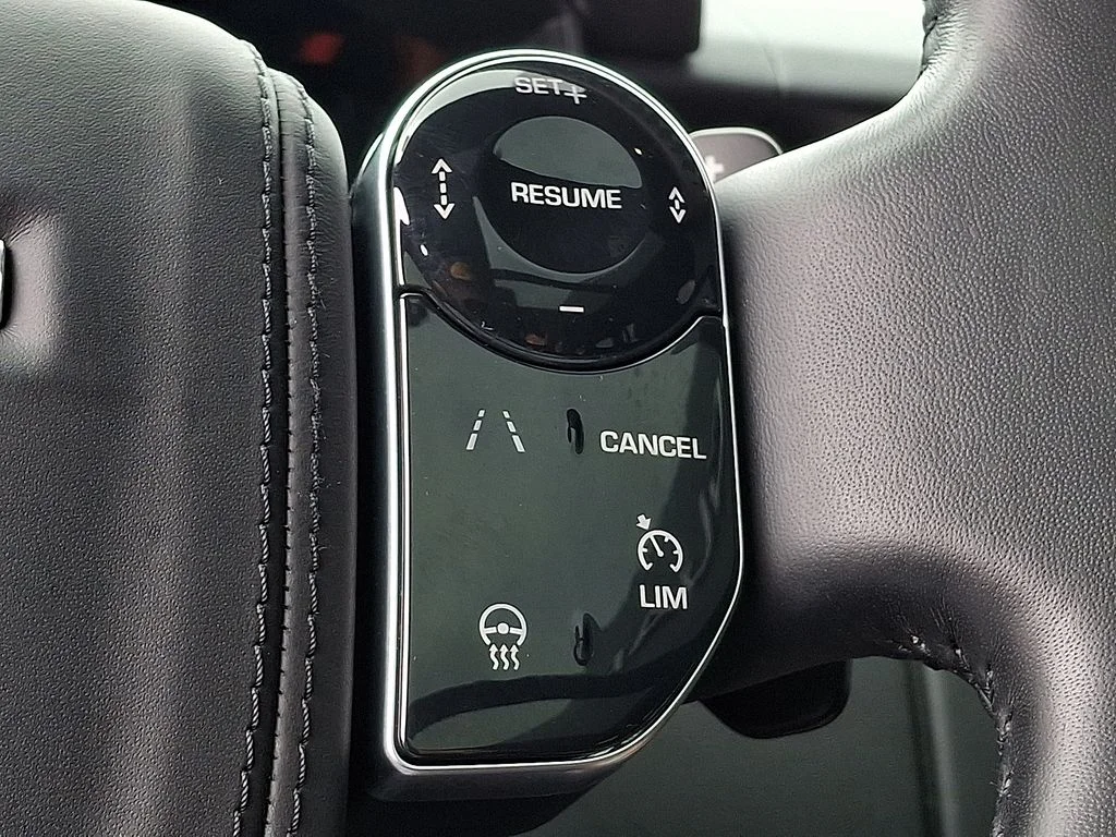 Used 2019 Fuji White Land Rover 3.0L V6 Supercharged HSE image 17